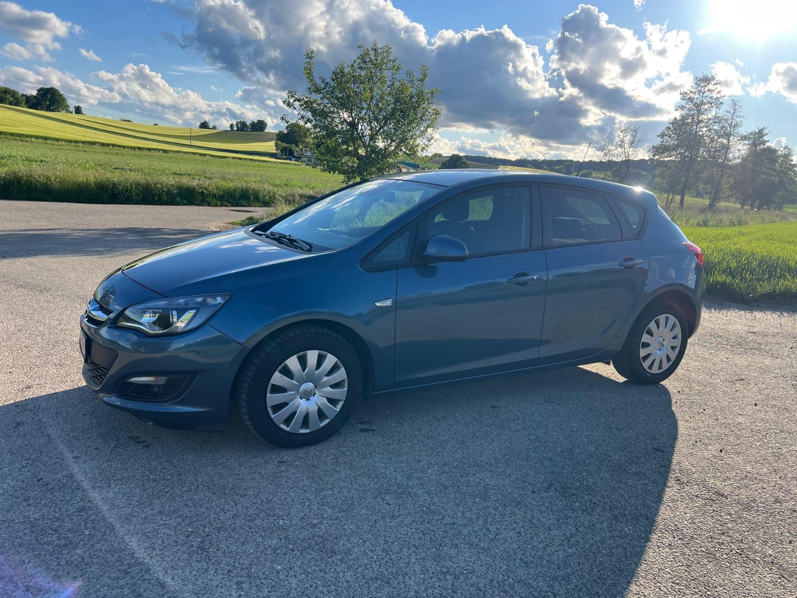 Opel Astra J Lim. 5-trg. Edition