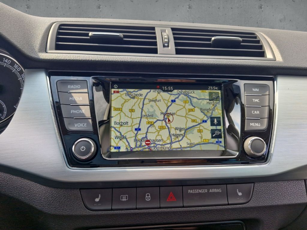 Fahrzeugabbildung SKODA Fabia Combi 1.0 TSI Ambition Pano Navi Klimaauto