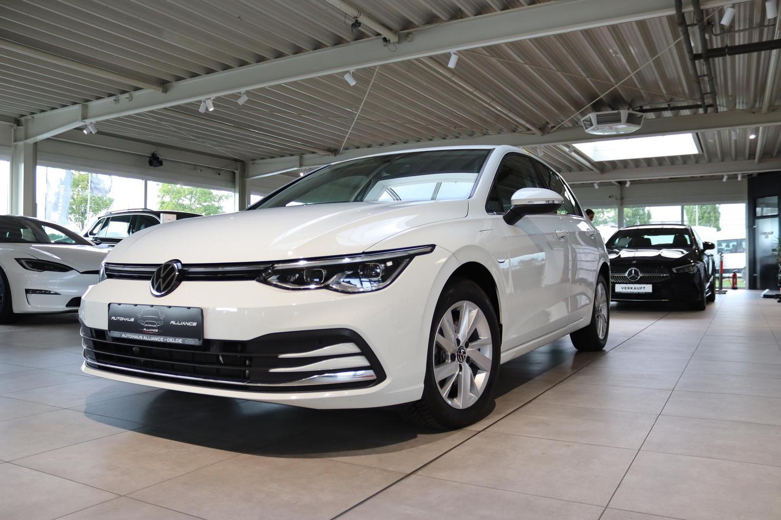 Volkswagen Golf VIII 1.Hd * Batterie Zertifikat *Mass.Sitze