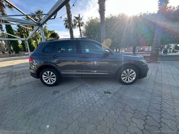 Volkswagen Tiguan - 4