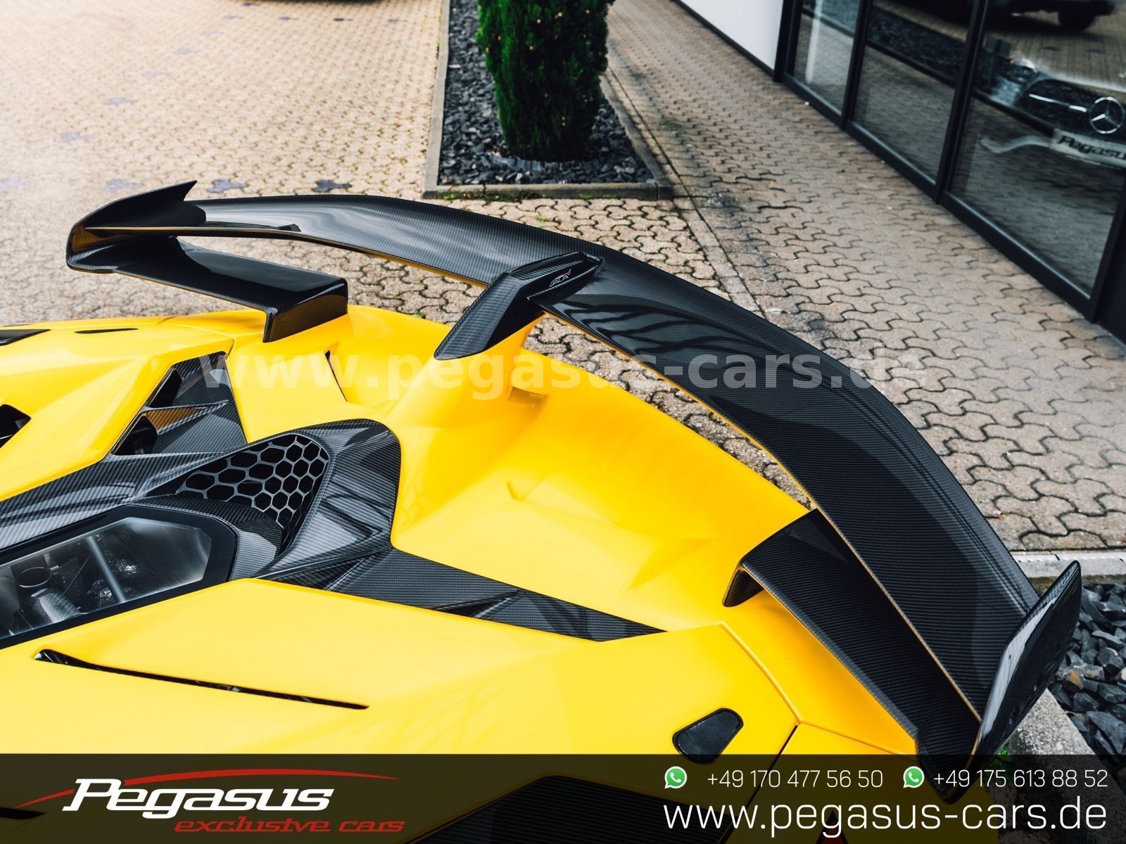 LAMBORGHINI Aventador - 24