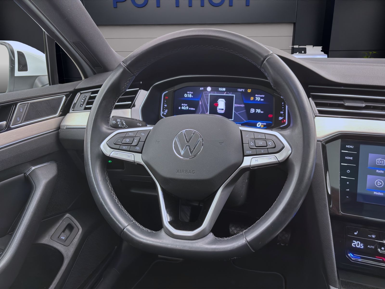 Volkswagen Passat Variant - Bild 11
