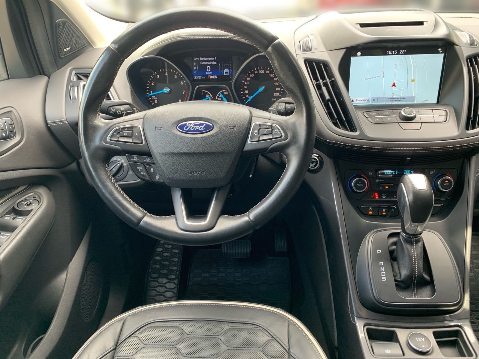 Fahrzeugabbildung Ford Kuga 1.5 EcoBoost Automatik Vignale 4x4 AHK