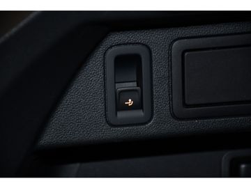 Volkswagen Tiguan - 11