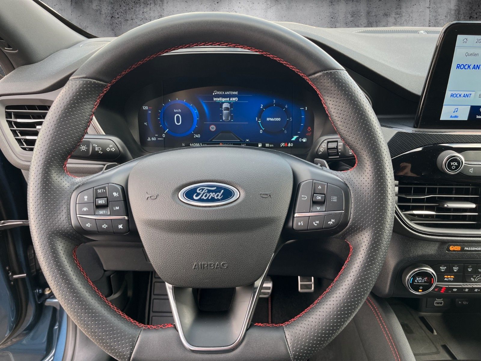 Fahrzeugabbildung Ford Kuga ST-Line X  4x4