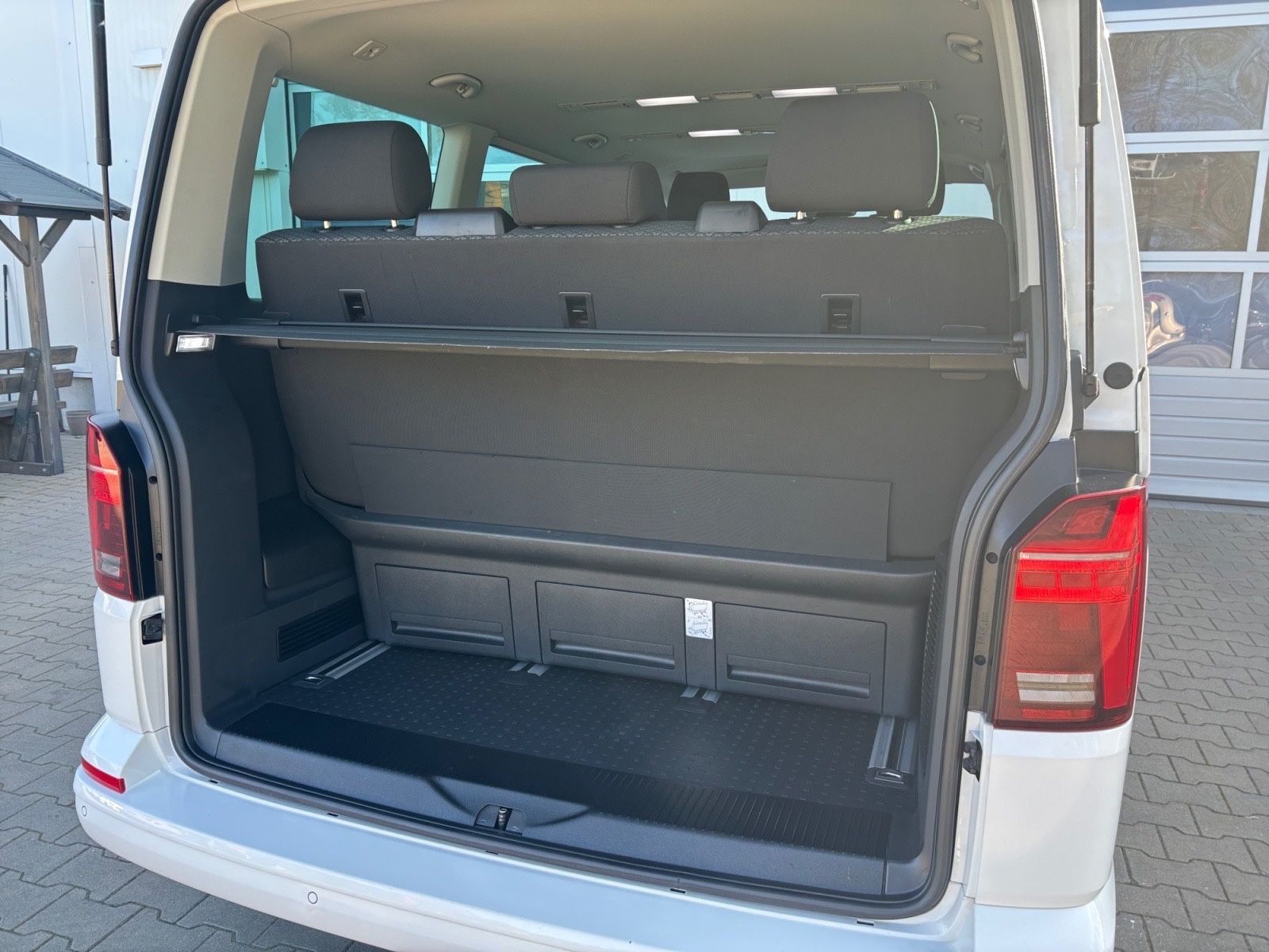 Volkswagen T6.1 Multivan 150 PS Navi Sitzh LED ACC 3xKlima foto 19
