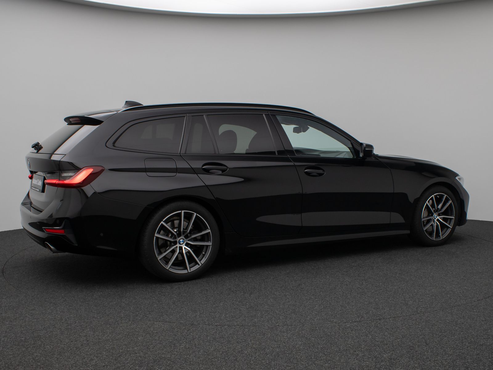 Fahrzeugabbildung BMW 330i Sport Line Kamera Lenkhz HiFi Komfort Alarm
