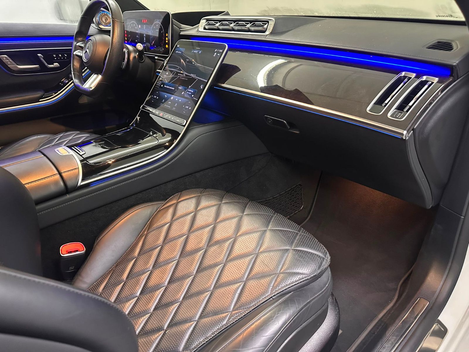 Fahrzeugabbildung Mercedes-Benz S 500 4MATIC L *AMG-LINE*PANORAMA*TV*STANDH*