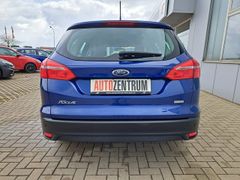 Fahrzeugabbildung Ford Focus Turnier NAVI PARK-ASSISTENT SITZHEIZUNG