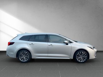 Toyota Corolla TS 2.0 Hybrid Team D *2xPDC*LED*NAV*SHZ*