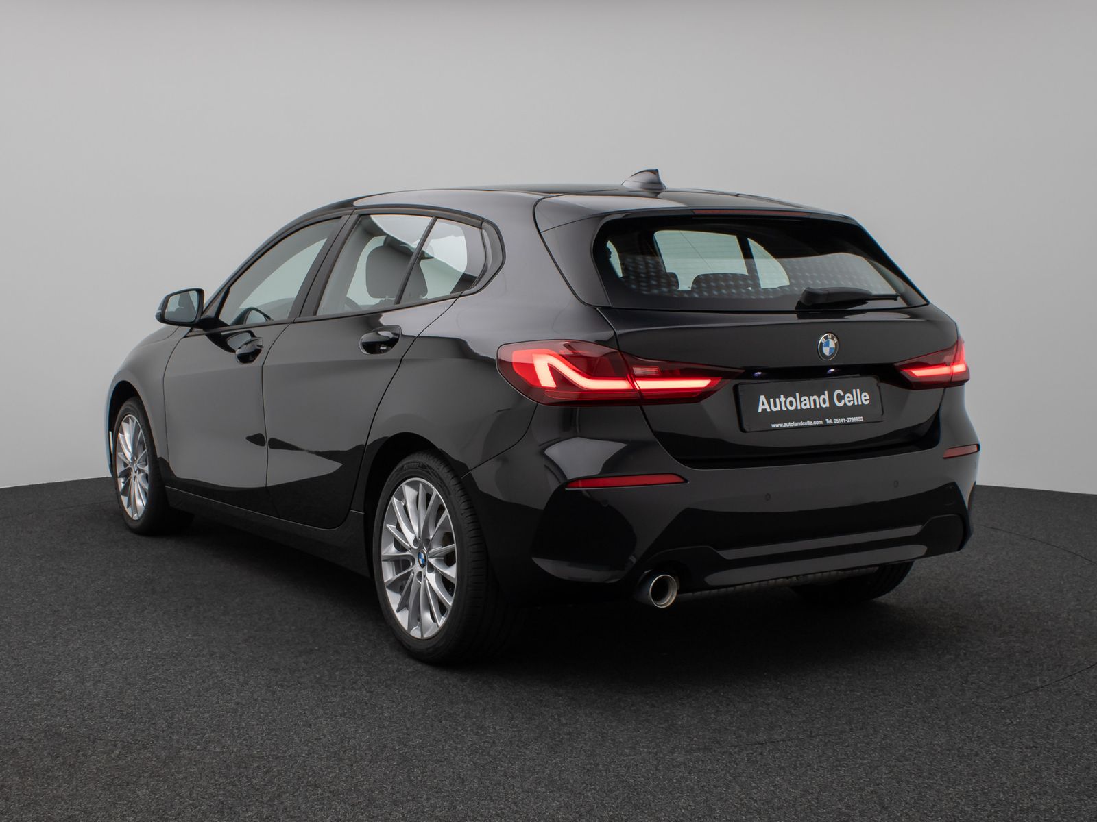 Fahrzeugabbildung BMW 118i PDC DAB CockPitPro AHKFernlichtassistent