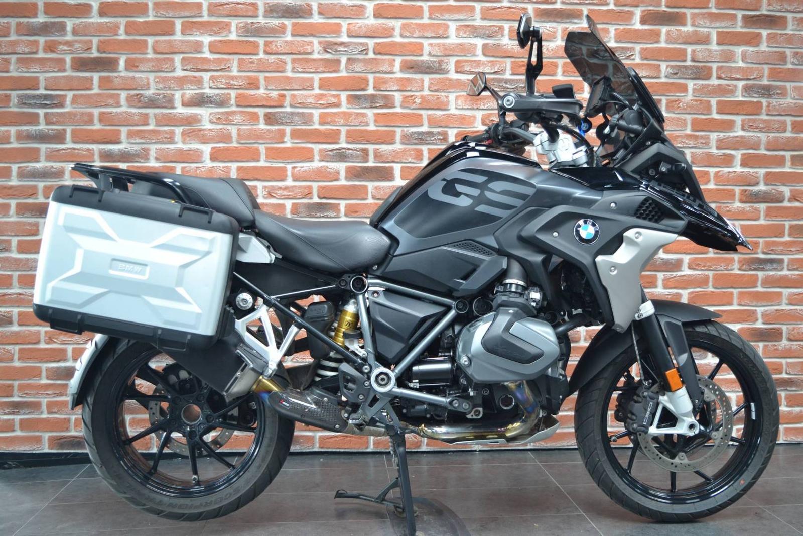BMW R 1250 GS 'TB' + Koffer + Akra + Spiegel gefräst