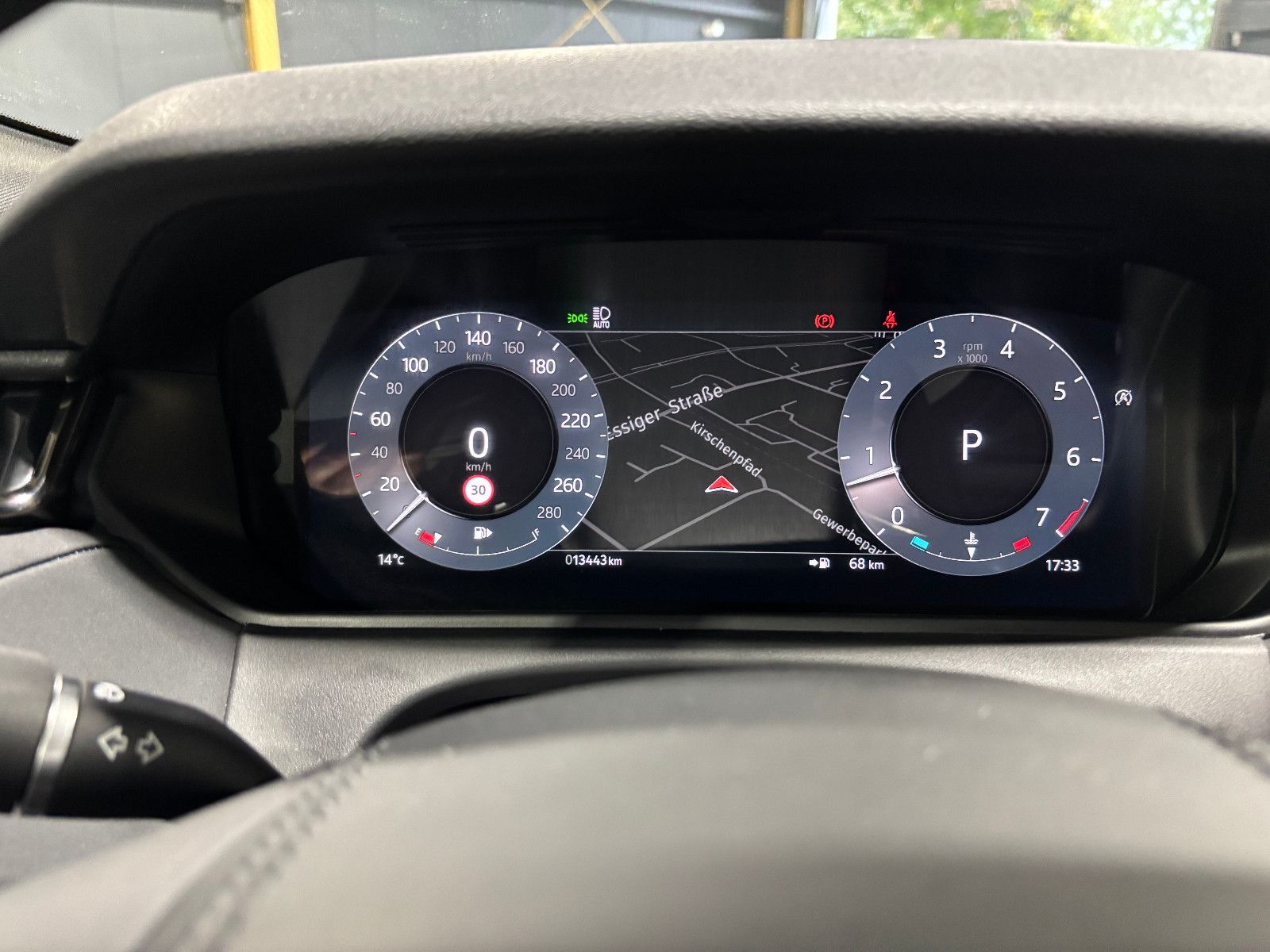 Fahrzeugabbildung Land Rover Range Rover Velar R-Dynamic/KAMERA/Design-Paket