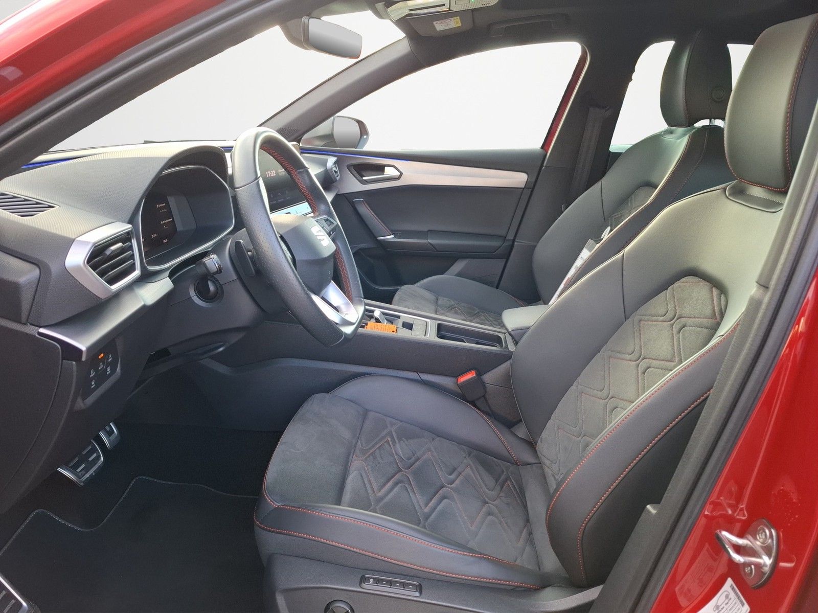 SEAT Leon FR 1.5 eTSI DSG / AHK / PANORAMA / VOLL-LED - Image 9