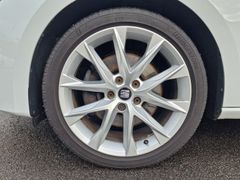 Fahrzeugabbildung Seat Leon ST FR Navi LED SiHz PDC RFK Tempo DAB