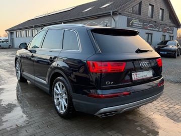 Audi Q7 - 7