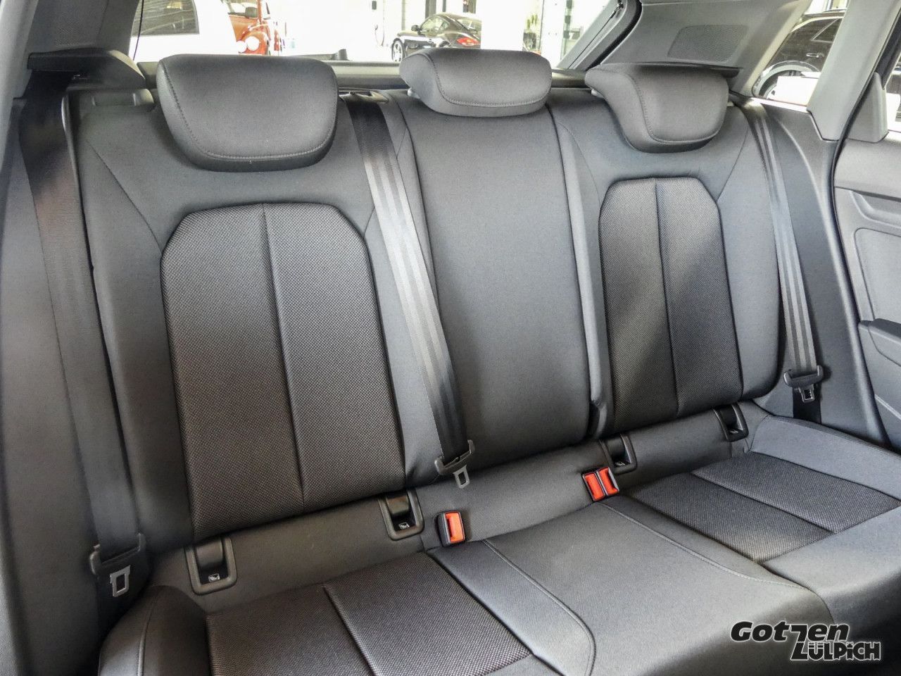 Fahrzeugabbildung Audi A3 Sportback 35 TFSI S line S tronic Navi Sitzh.