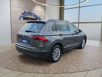 Volkswagen Tiguan - 5