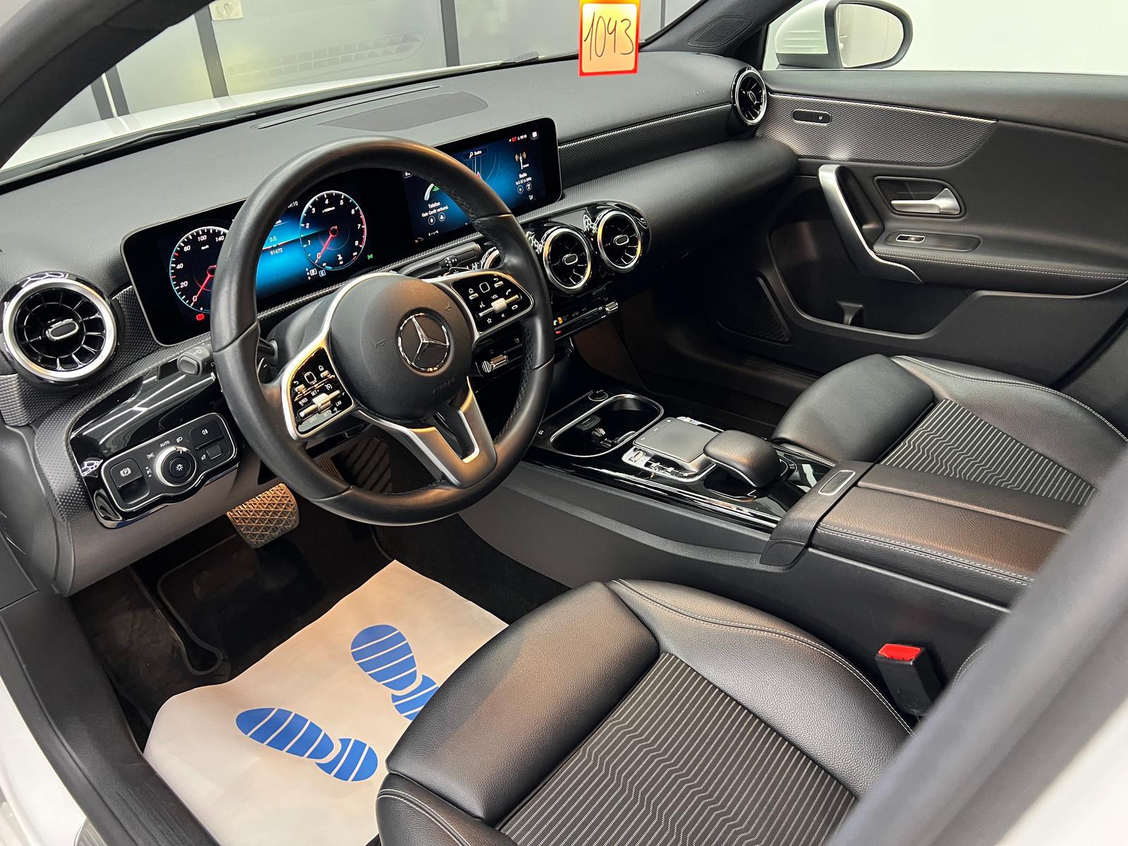 Mercedes-Benz A 250 4Matic Progressive AHK, LED, Premium Paket