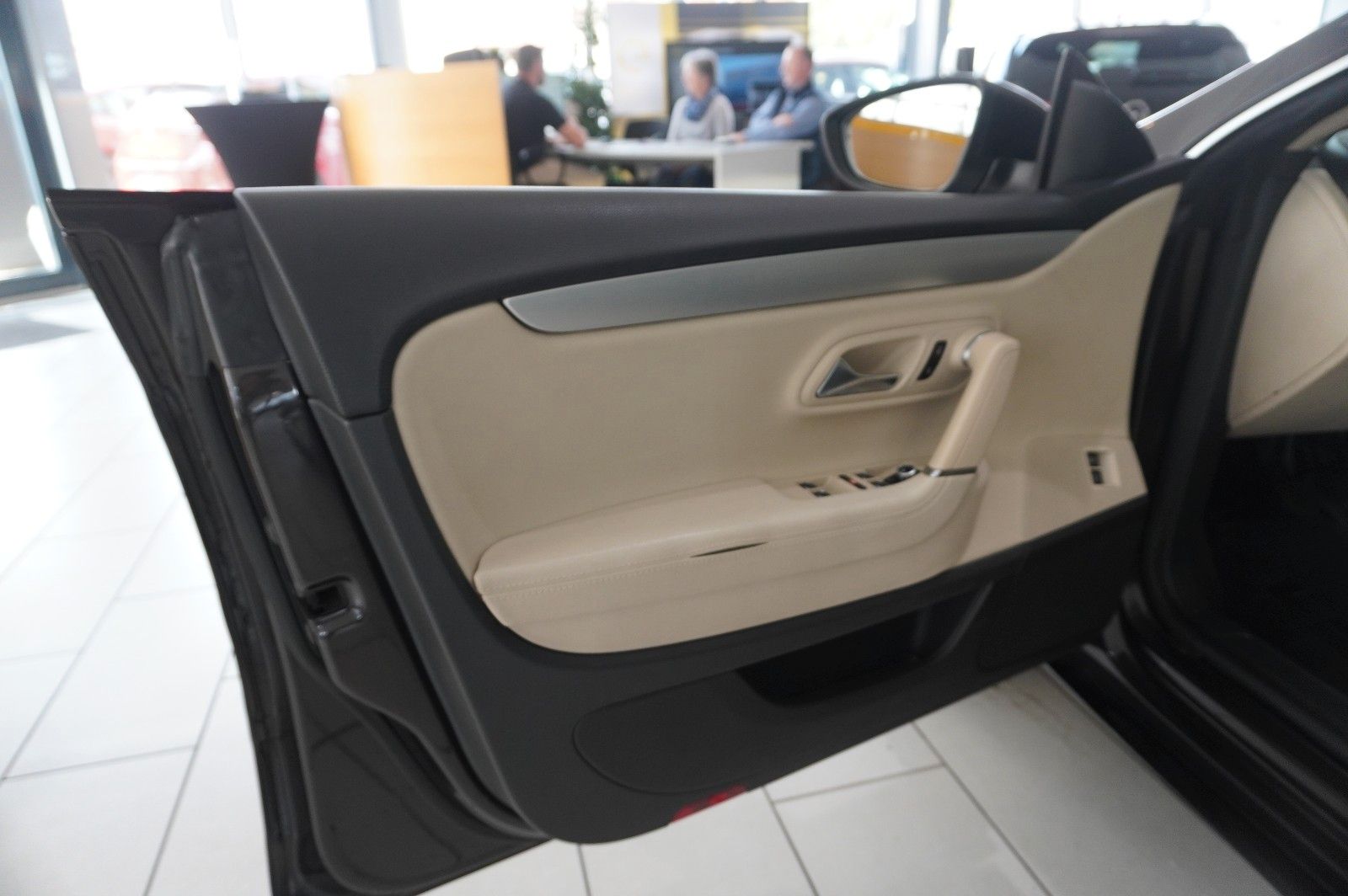 Fahrzeugabbildung Volkswagen Passat CC 2.0 TDI COUPE NAVI/BI-XENON/SHZ/PANO.