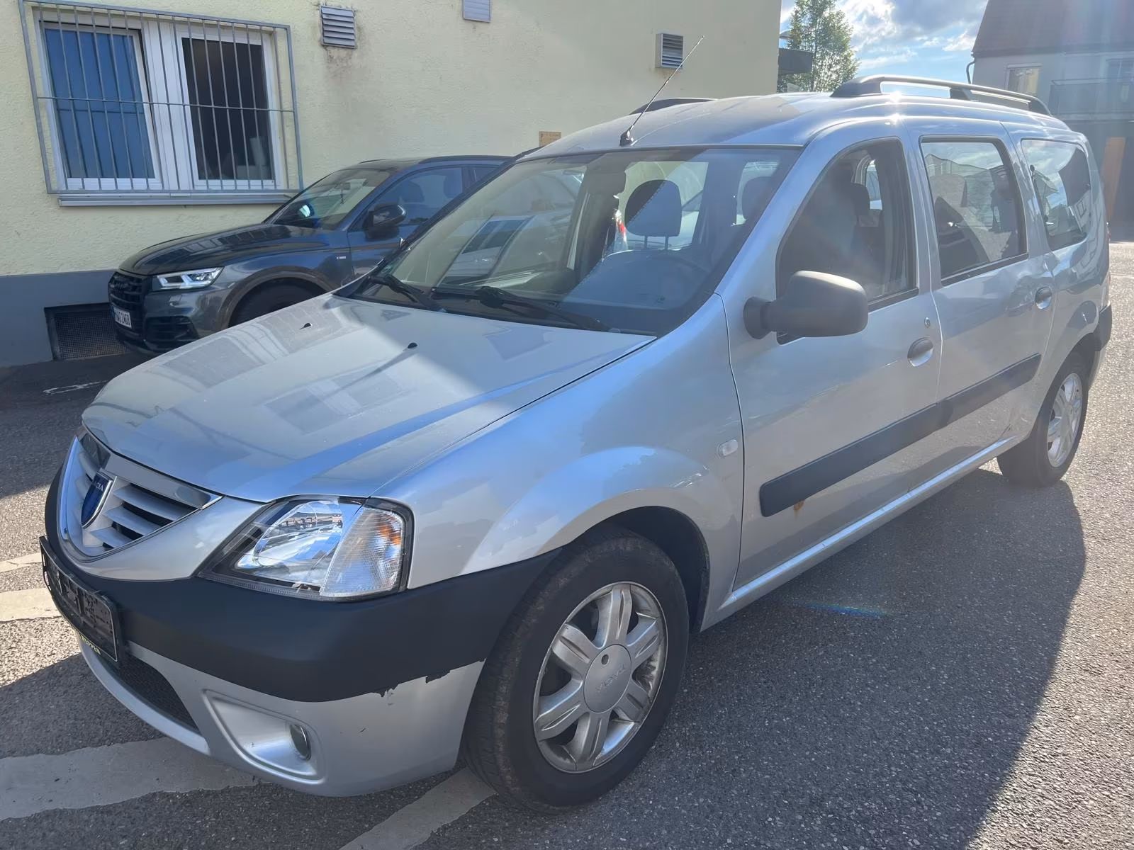 Dacia Logan MCV Kombi Laureate/7Sitzer/Klima/SH