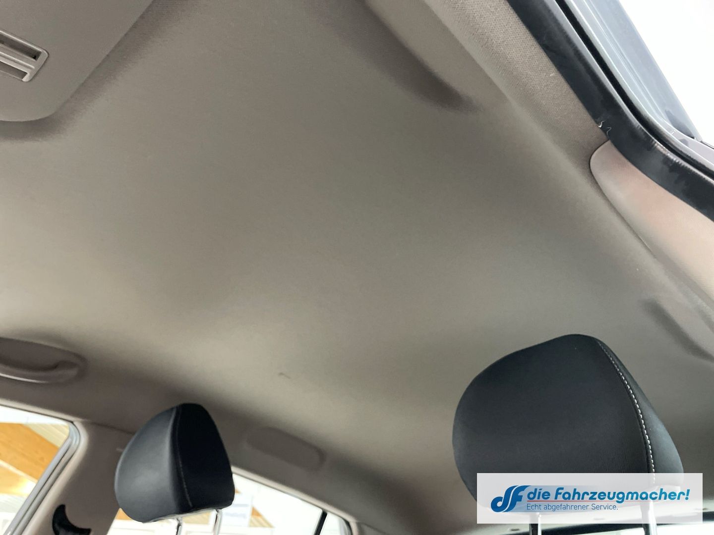 Fahrzeugabbildung Hyundai i10 Classic 1.0 Klima teilb.Rücksb AUX MP3 met.