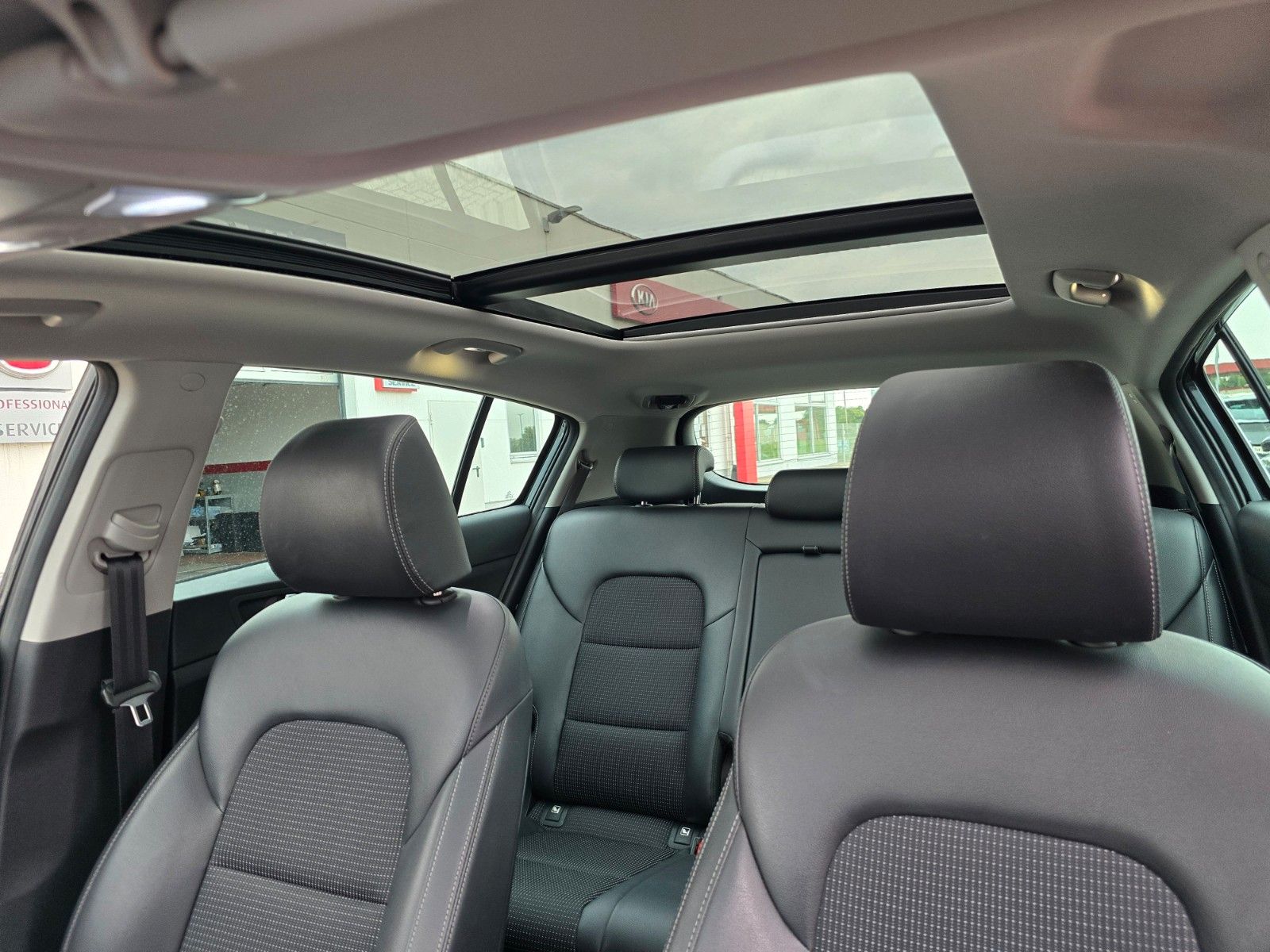 Fahrzeugabbildung Kia Sportage 1.6 T-GDI DCT 2WD Spirit