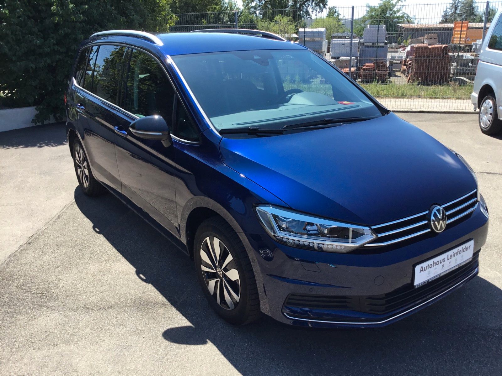 Fahrzeugabbildung Volkswagen Touran 1.5 TSI DSG Goal+LED+AHK+7Sitzer+Kamera
