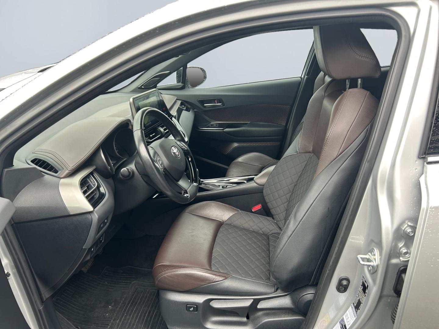 Toyota C-HR 1.8 Hybrid Lounge *Navi*Teilleder*JBL*RCam*