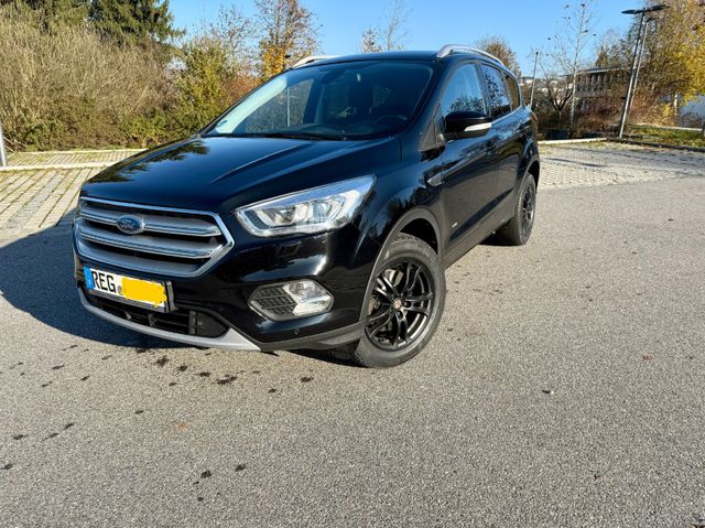 Ford Kuga 2,0 TDCi 4x4 110kW viel Ausstattung