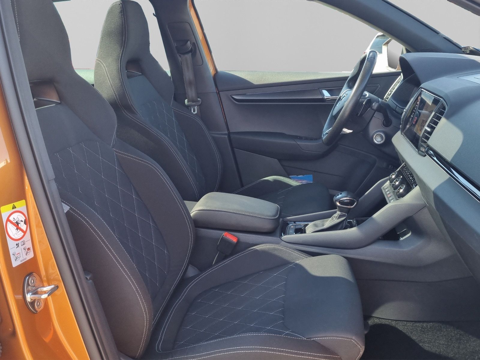 Fahrzeugabbildung SKODA Karoq Sportline 4x4 2,0 TSI DSG Navi ACC 360°