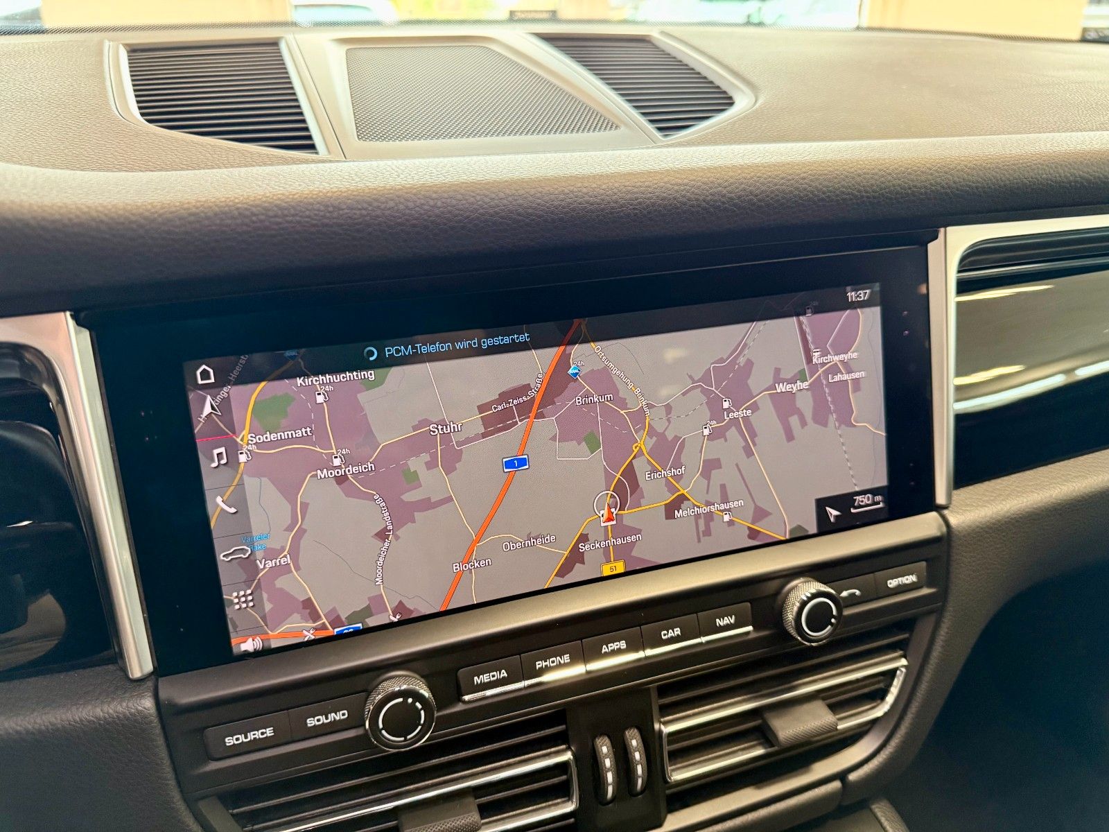 Fahrzeugabbildung Porsche Macan S PDK AHK/21"Zoll/DAB/LED