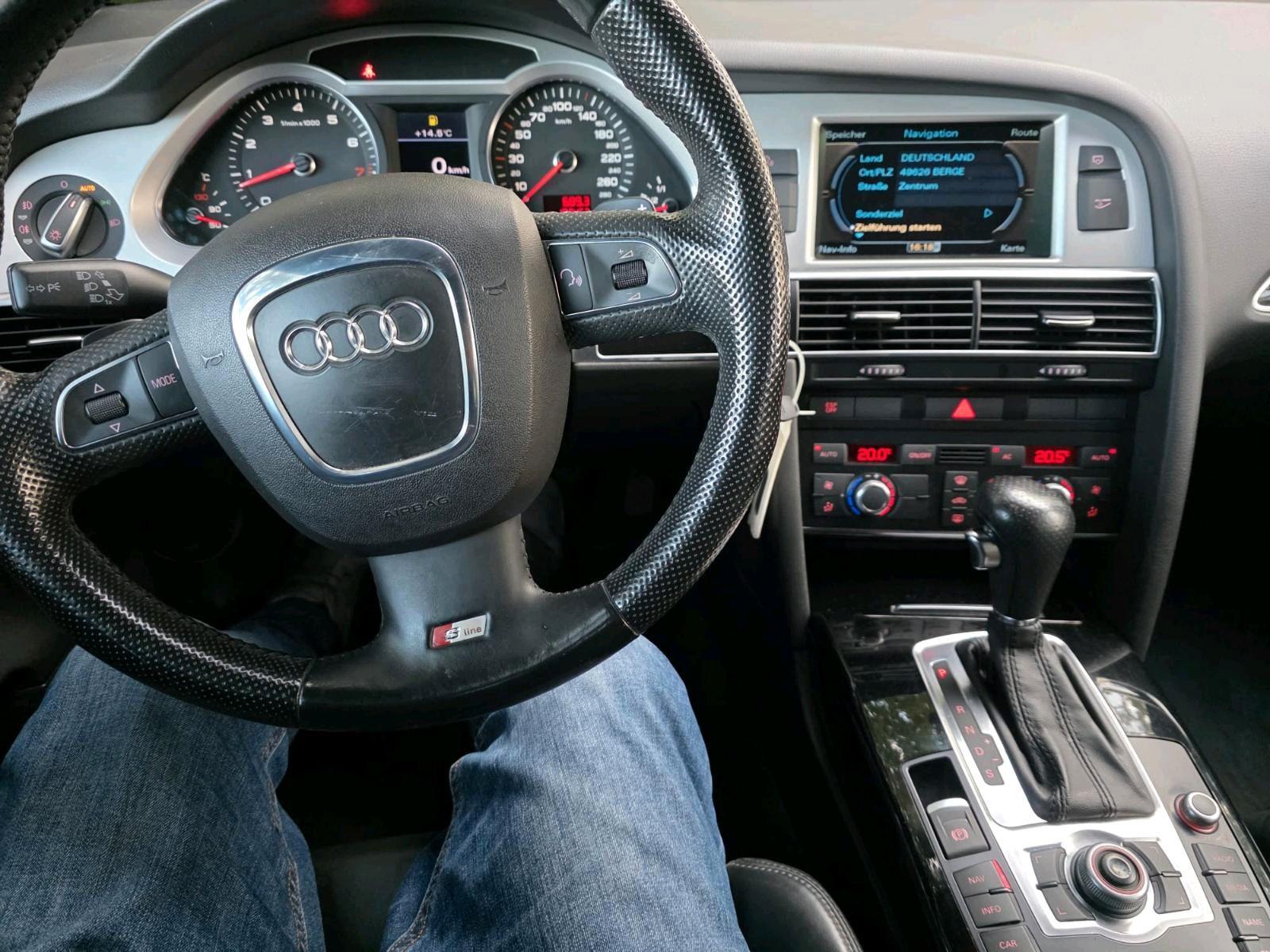 Audi Quattro 2011 — interior