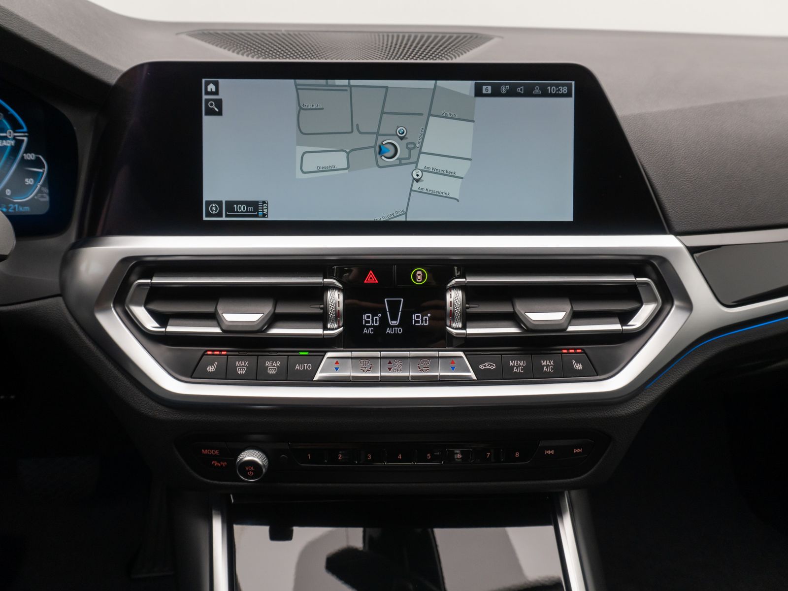 Fahrzeugabbildung BMW 330e Sport Line 360° Memory HUD DAB Laser HiFi