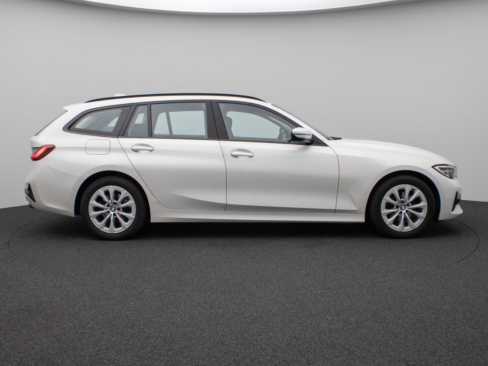Fahrzeugabbildung BMW 320d xD DAB CockPitPro Stop&Go Alarm PDC Sport