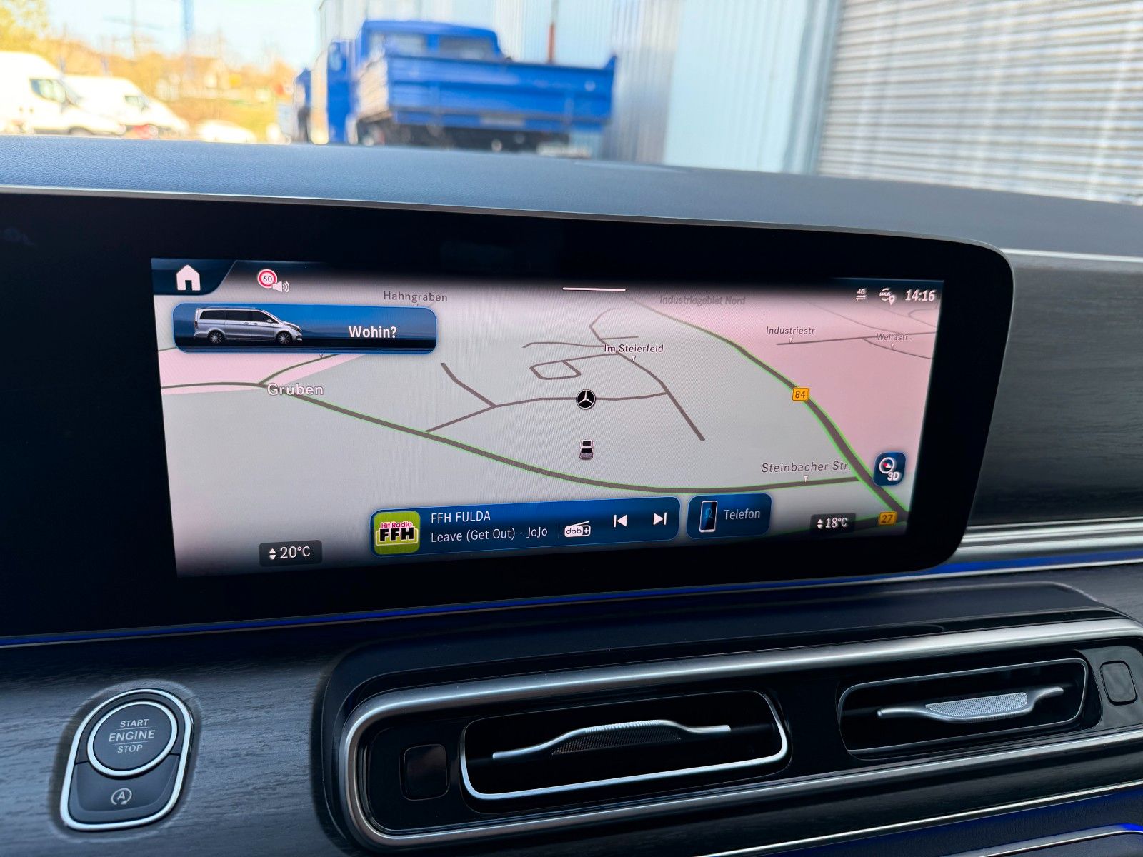 Fahrzeugabbildung Mercedes-Benz V 300 d 4MATIC AVA Extral AHK DISTRONIC Standh
