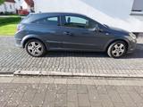 Opel Astra GTC - Opel Astra mit Benzin-Antrieb: Sportwagen, Automatik