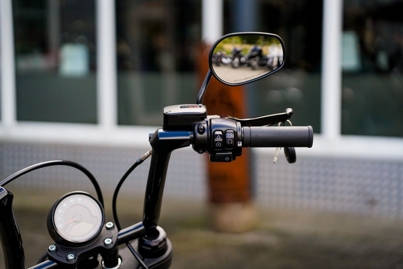 Fahrzeugabbildung Harley-Davidson FXLRS LOW RIDER S 117 CUI - JEKILL&HYDE -