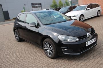 Volkswagen Golf - 8