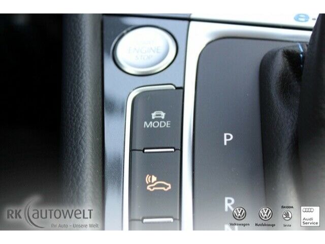Golf E-Golf COMFO 100KW NAVI DYNAUDIO REAR VIEW