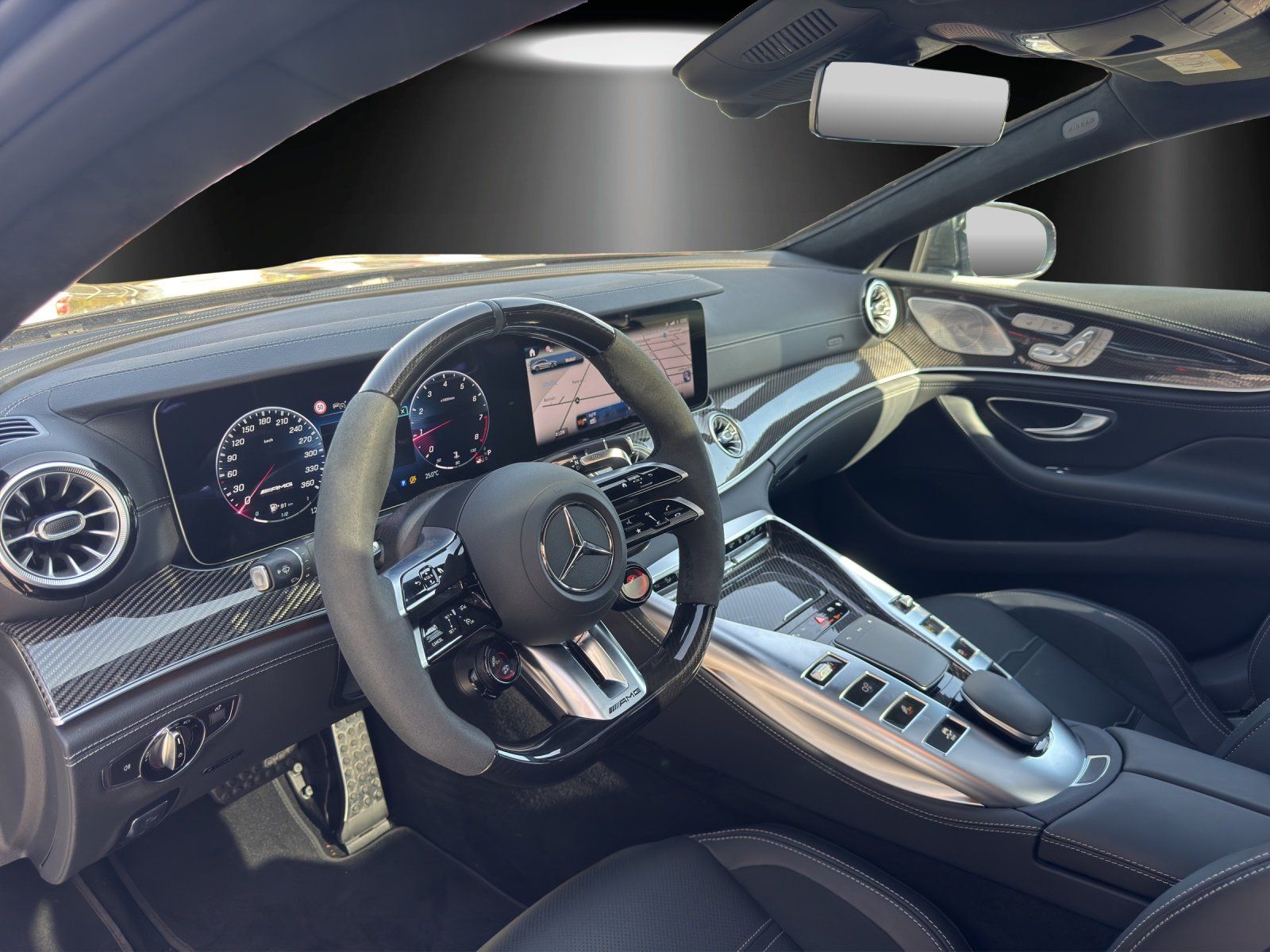 Fahrzeugabbildung Mercedes-Benz GT63S Carbon DISTRO Massage AHK Pano Standhz 21"