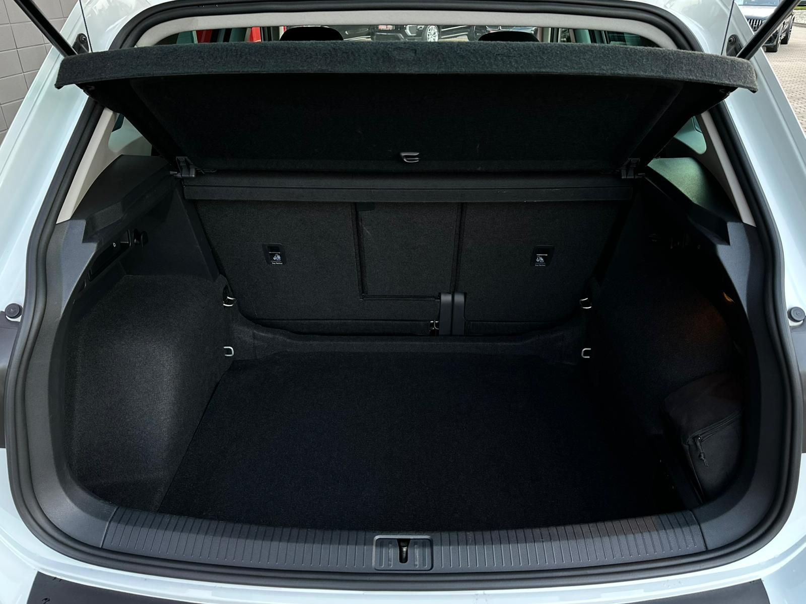 VW Tiguan 2.0TDI R LINE 4M* LED#SHZ#ACC#NAVI#SPUR - Image 7