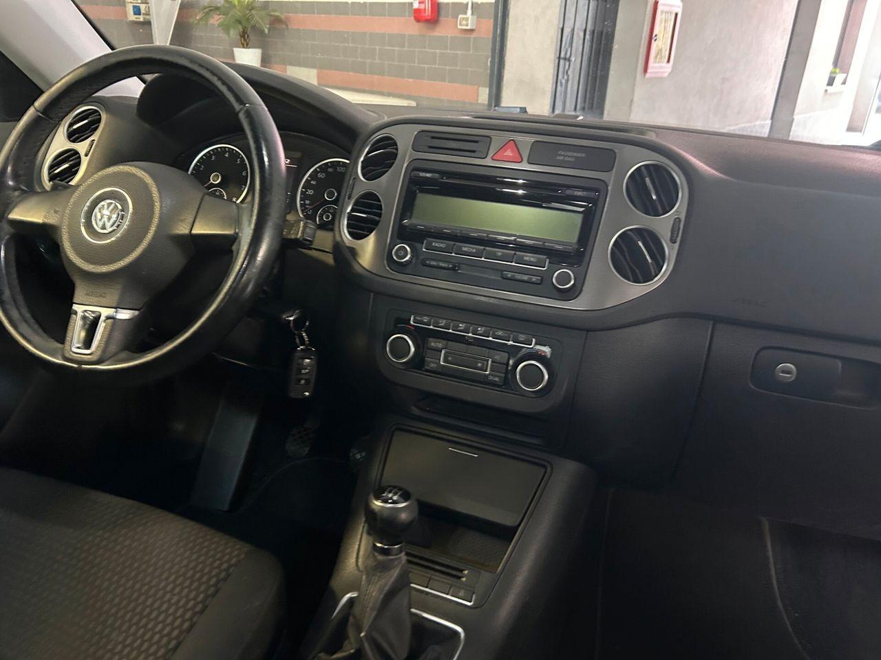 Volkswagen Tiguan 2011 — photo 7