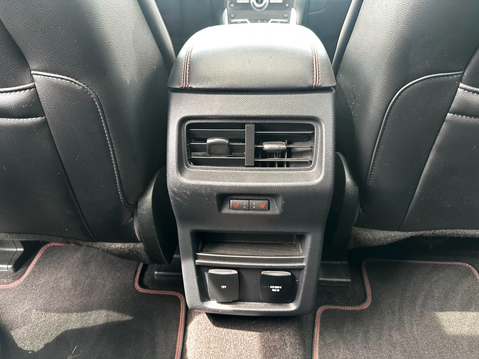 Fahrzeugabbildung Ford Edge ST-Line 4x4 Navi / Pano / T.Leder/ Sitzhzg