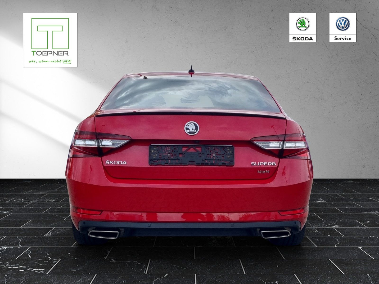 Fahrzeugabbildung SKODA Superb Lim. Sportline 4x4 2,0 TSI Pano Navi AHK
