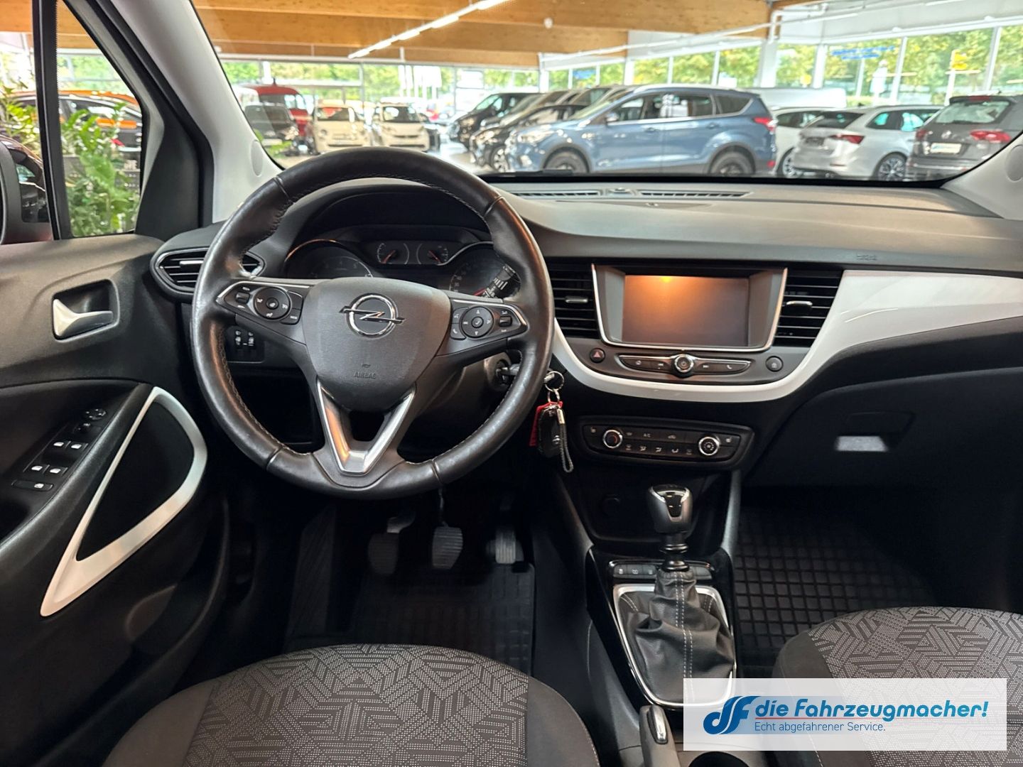 Fahrzeugabbildung Opel Crossland Limited Edition 1.2 Turbo EU6d Apple C