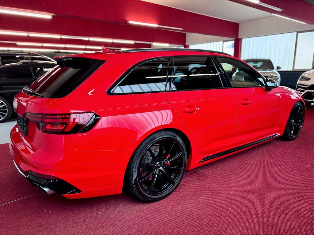 Audi RS4