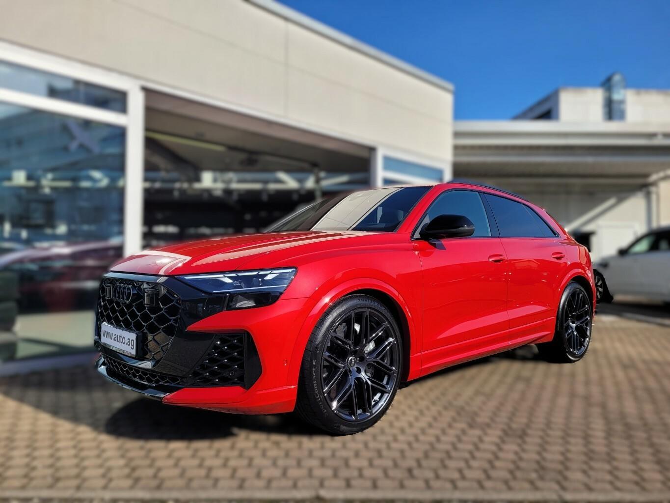Audi RSQ8 performance 4.0 quattro*305 km/h*HUD*23″*St