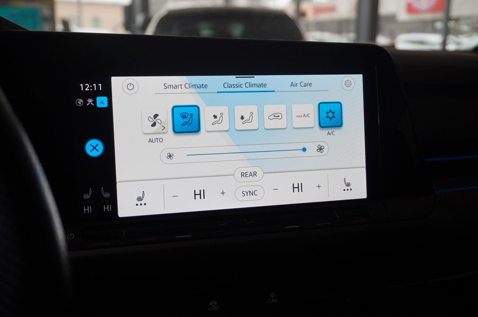 Fahrzeugabbildung Volkswagen Golf VIII Lim. 2.0 TSI GTI DSG NAVI/LED/KAMERA