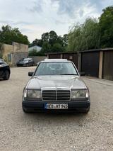 Mercedes-Benz 260e  - Mercedes-Benz 260 aus 1989: 260e